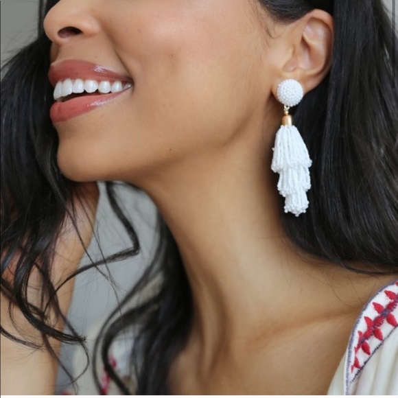 FOUNTAIN TASSEL EARRING - Picture 3 of 8